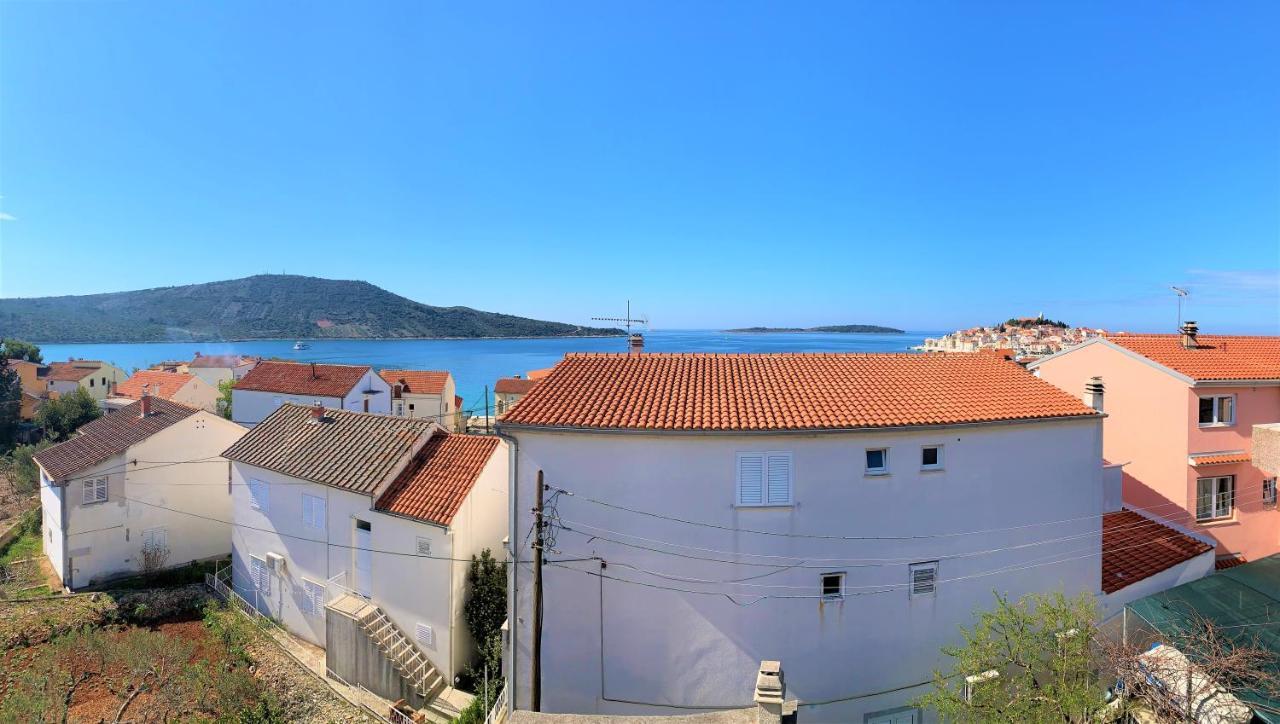 Roko Apartment House Primošten Kültér fotó