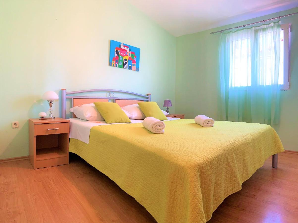 Roko Apartment House Primošten Kültér fotó