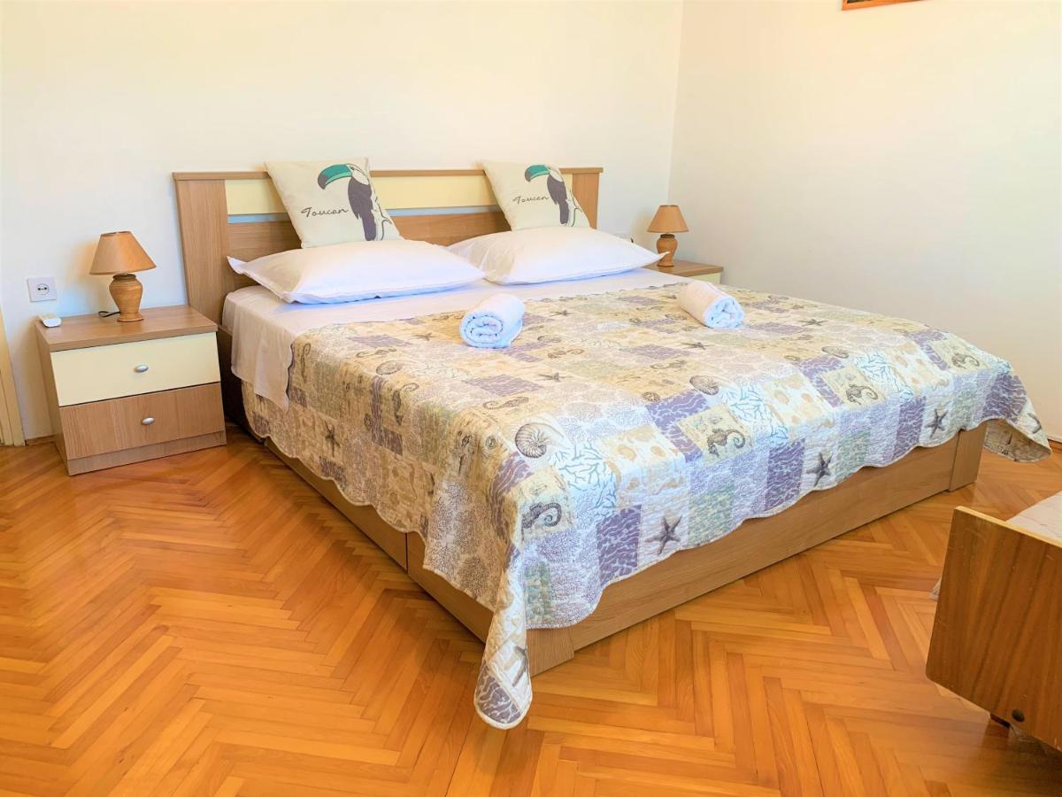 Roko Apartment House Primošten Kültér fotó