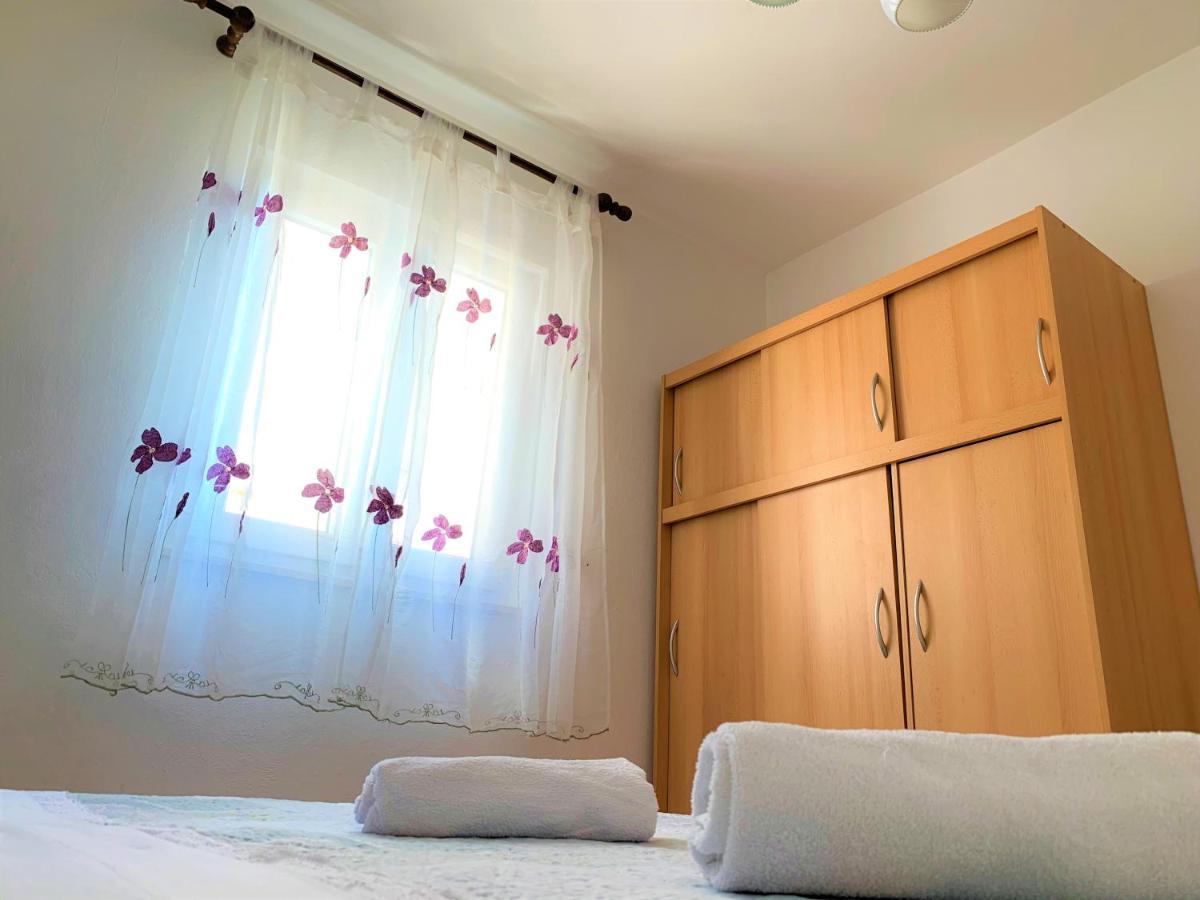 Roko Apartment House Primošten Kültér fotó